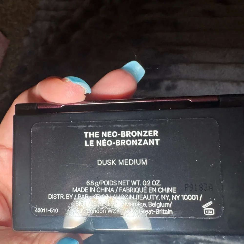 Kevyn auction neo bronzer dusk medium